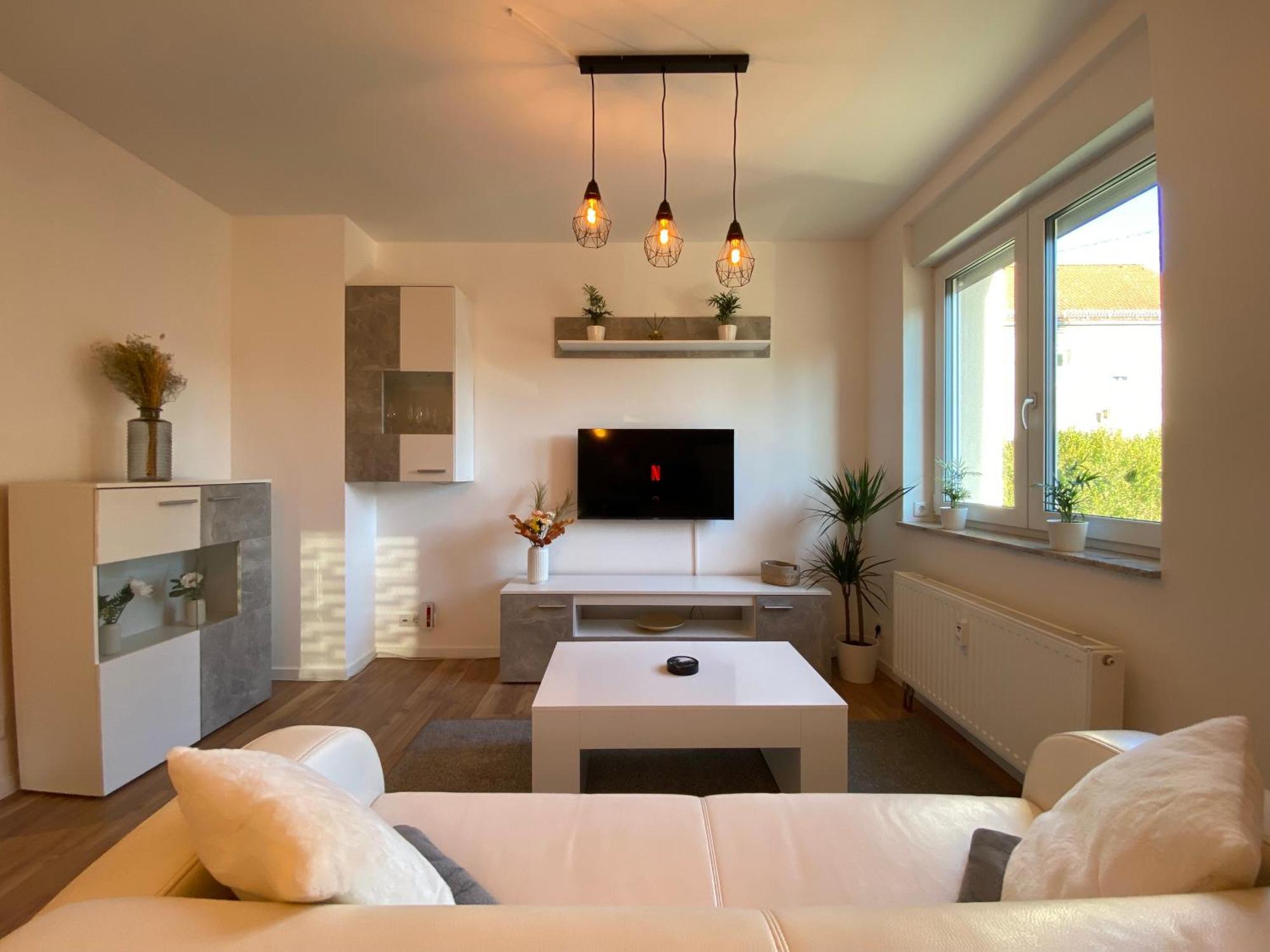 Hochwertige Ferienwohnung Mit 7Qm Balkon, Netflix, Kaffeeautomat, Rainshower Bad ツウィッカウ エクステリア 写真